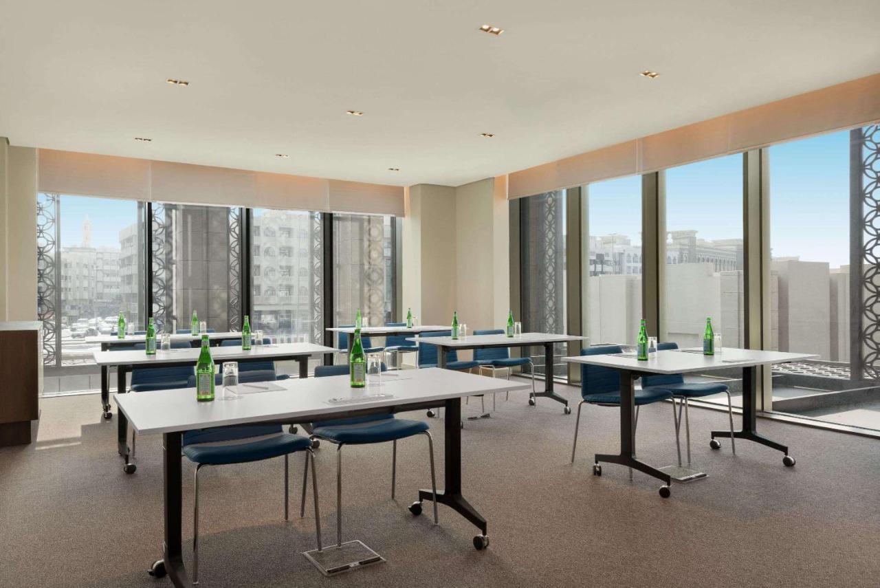 Mercure Dubai Gold District Екстер'єр фото