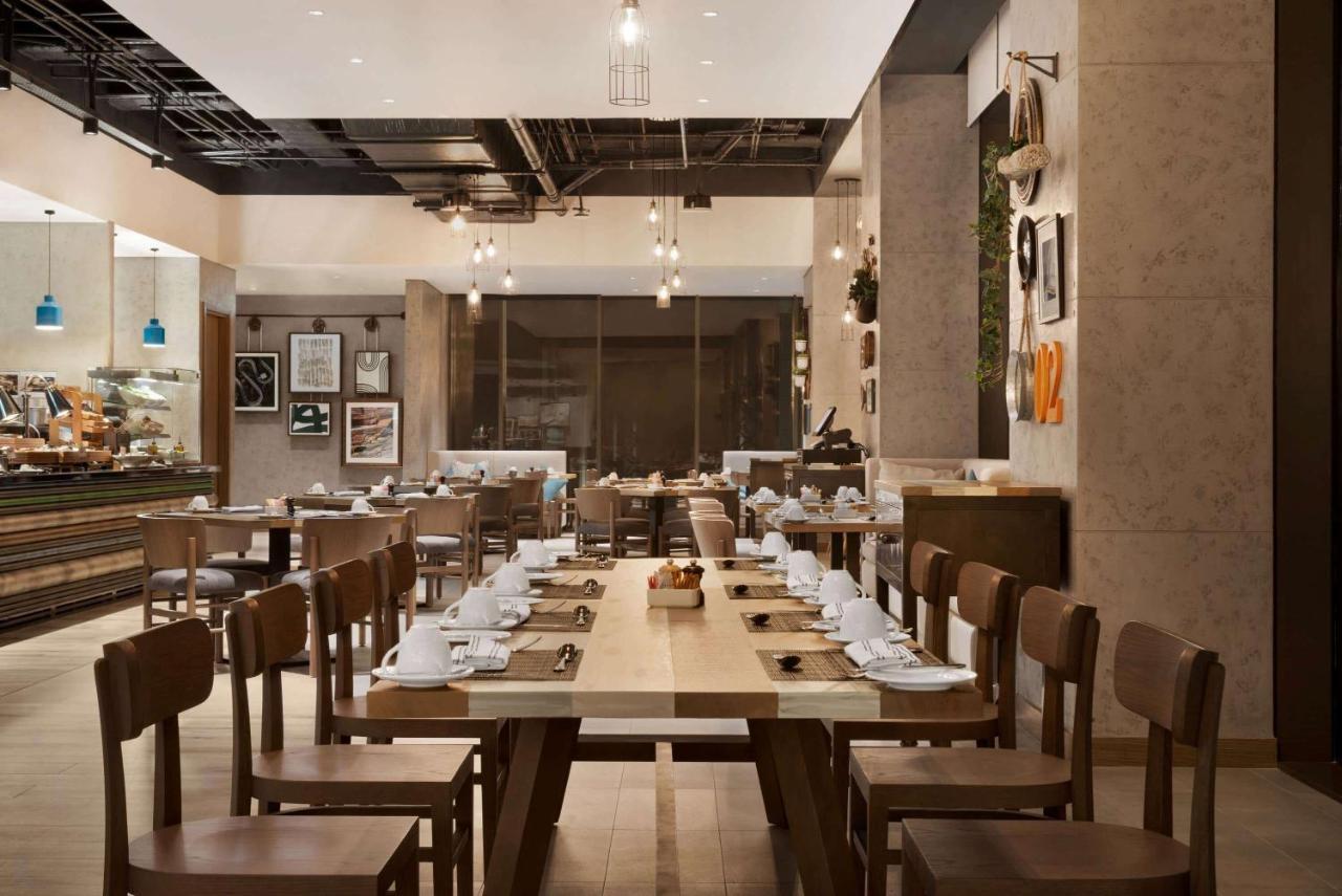 Mercure Dubai Gold District Екстер'єр фото